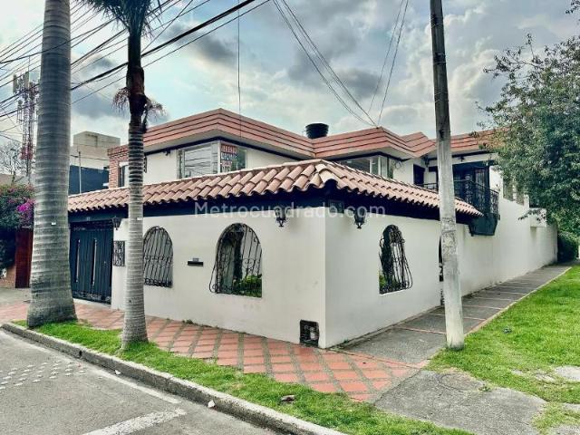 Casa en Arriendo, LA ESMERALDA, Bogotá D.C