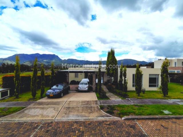 Casa en Arriendo, Toscana, Sopo Incluye Yerbabuena