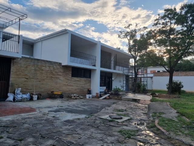 Casa en arriendo, Latino