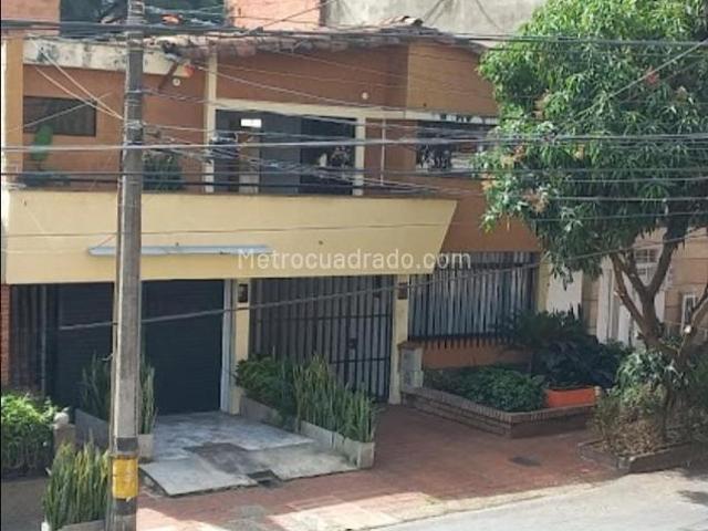 Casa en Arriendo, Laureles, Medellín