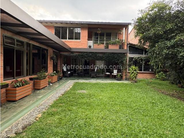 Casa en Arriendo, Loma Del Chocho, Envigado