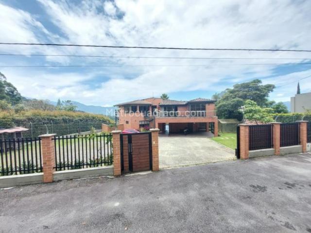 Casa en Arriendo, Loma Del Chocho, Envigado