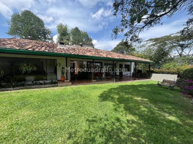 Casa en Arriendo, Loma Del Chocho, Envigado