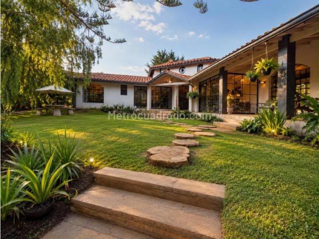 Casa en Arriendo, Loma Del Escobero, Envigado