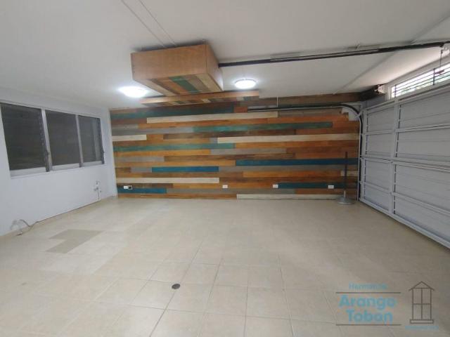 Casa en arriendo, Los conquistadores