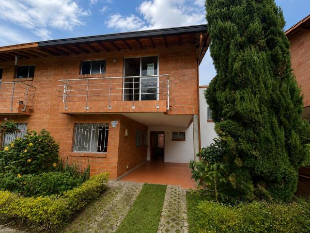 Casa en arriendo, Puro cuero