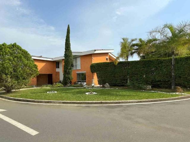 Casa en arriendo Calle 18bis, Club Farallones, Cali, Valle Del Cauca, Col