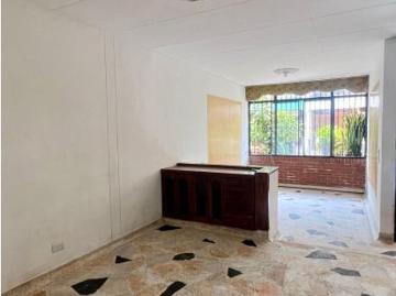 Casa en arriendo, Piedra pintada