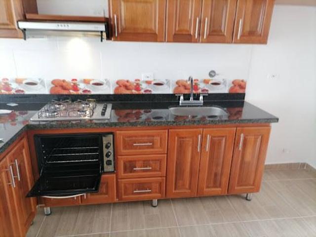 Casa en arriendo, Pietra santa