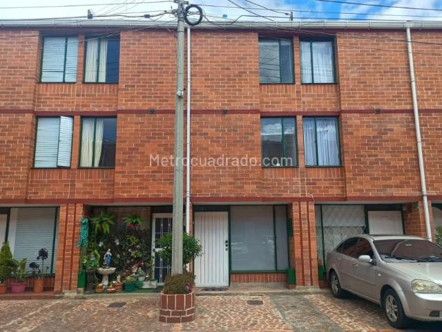 Casa en Arriendo, Portales Del Norte, Bogotá D.C