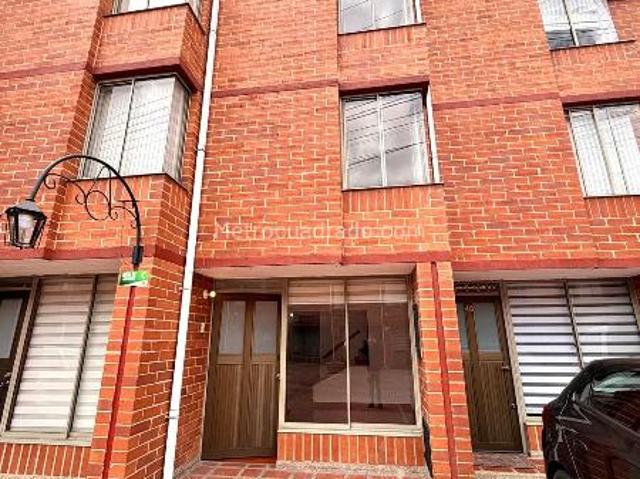 Casa en Arriendo, Portales Del Norte, Bogotá D.C