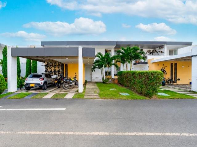 Casa en arriendo Romanelli Y Robles, Peon, Jamundí, Valle Del Cauca, Col