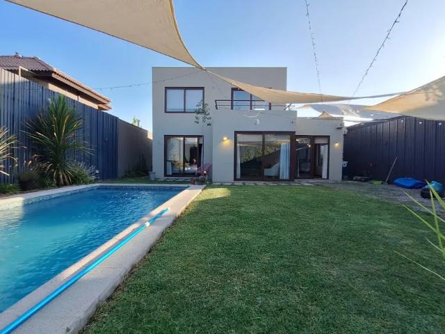 Casa En Arriendo | Santa Elena De Chicureo Mirador