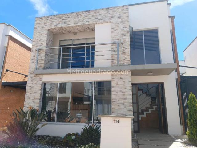 Casa en Arriendo, Sector Viva La Ceja, La Ceja