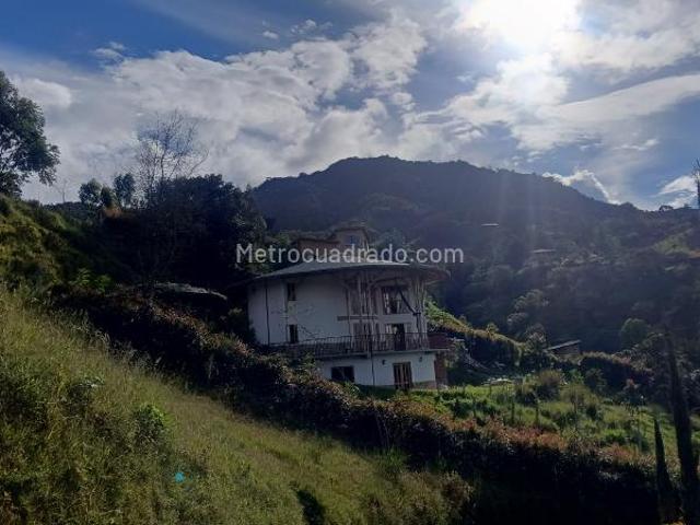 Casa en Arriendo, Sector Campo Alegre, Carmen De Viboral