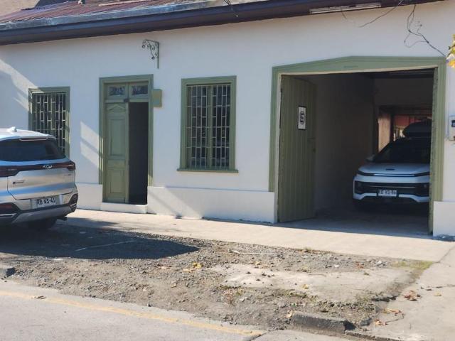 Casa en Arriendo Ubicación Estratégica en Calle Rodríguez, Centro de Curicó