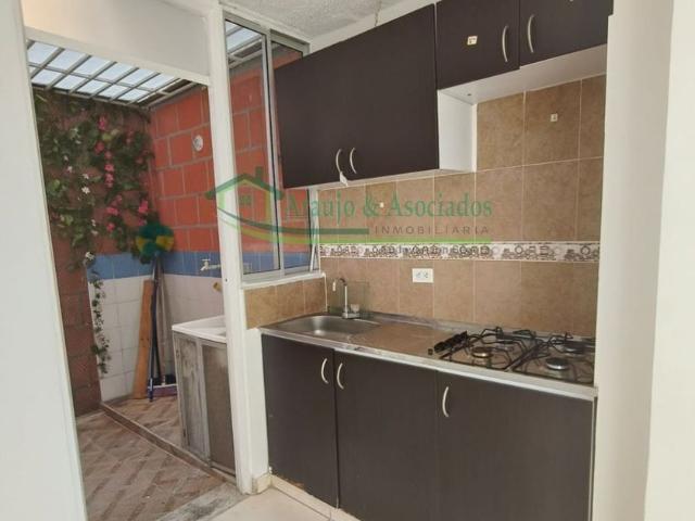 Casa en arriendo Urbanización Senderos De Las Acacias, Barrio Portachuelo, Cl. 44b, Girardot, Cundinamarca, Colombia