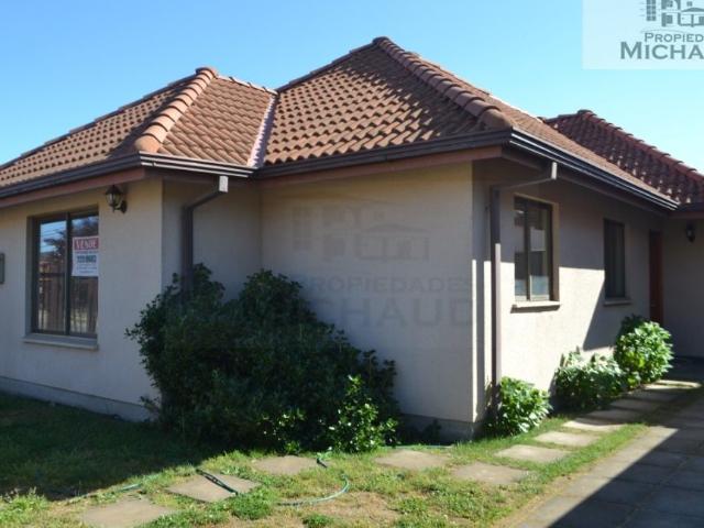 Casa en Arriendo – Valles del Country, Talca