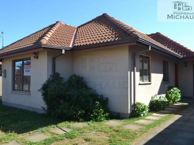 Casa En Arriendo Valles Del Country, Talca