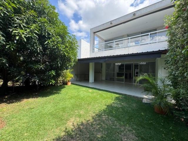 Casa en arriendo, Verde alfaguara