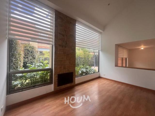 Casa en arriendo Villas De Granada, Occidente