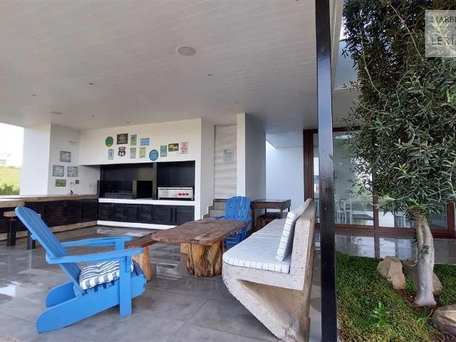 Casa En Arriendo 4 Dormitorios Marbella