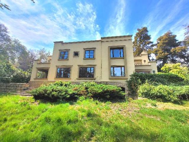 Casa en arriendo 5D+5B+5E+PISCINA, en Las Condes