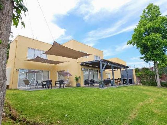 Casa en arriendo 5D 5B remodelada 2023, 500 m², La Florida