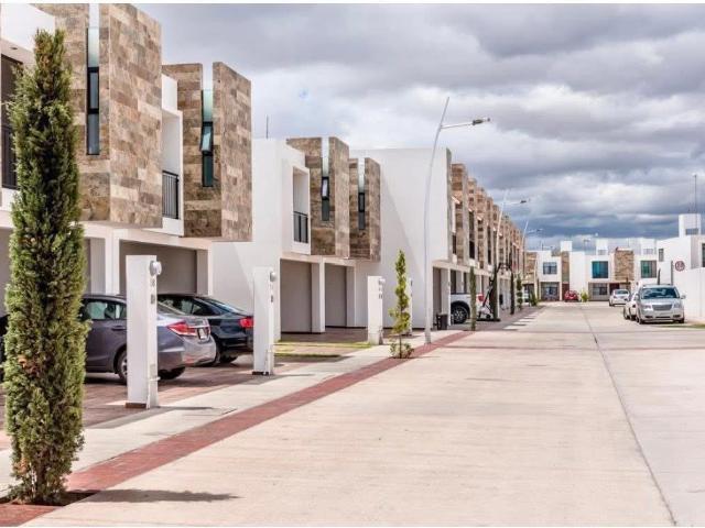CASA EN ARTEZZA
