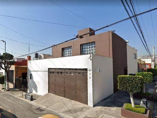 Casa en Bulevares Naucalpan Amplia y con excelente ubicación