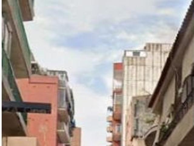 CASA EN BADALONA