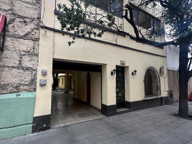 Casa en Barrio Antiguo ideal para negocio