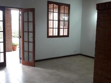 Casa En Barrio Cooperarq 4, 3 Habitaciones, 2 Baños, Gran Living Comedor Y Cocina