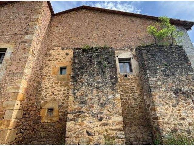 CASA EN BARRIO LA EDILLA RASINES CANTABRIA