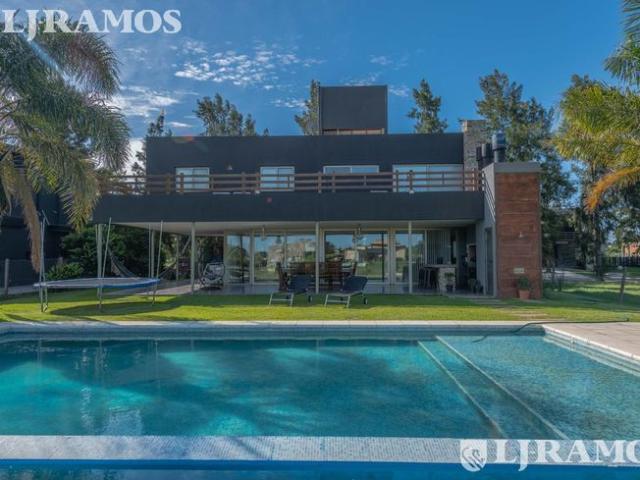 Casa en Barrio Náutico El Cazal ALQUILER ANUAL, ES DECIR CONTRATO POR 12 MESES EN 2.000 MB