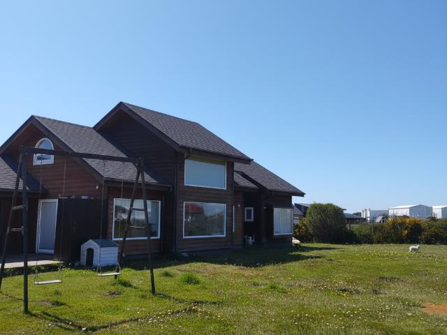 EXCLUSIVA CASA EN LOS GRANEROS DE PUERTO VARAS