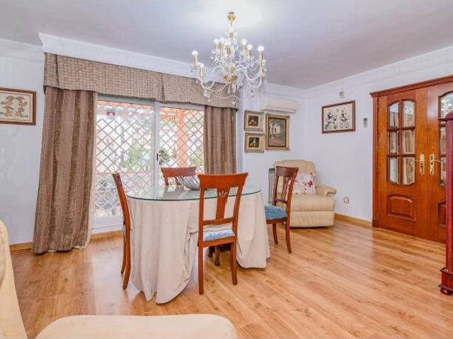 CASA EN BOLA DE ORO