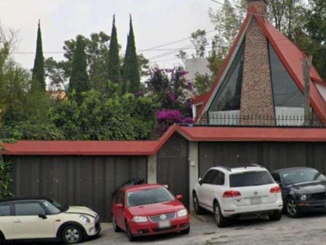 Chalet Suizo con jardin grande