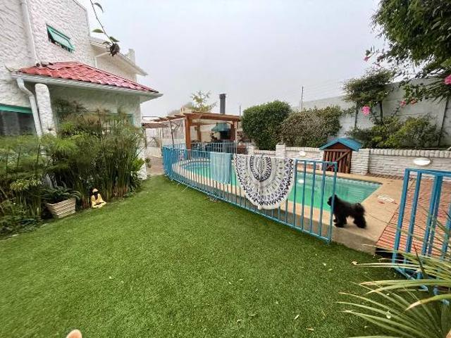 CASA EN BOSQUES DE MONTEMAR