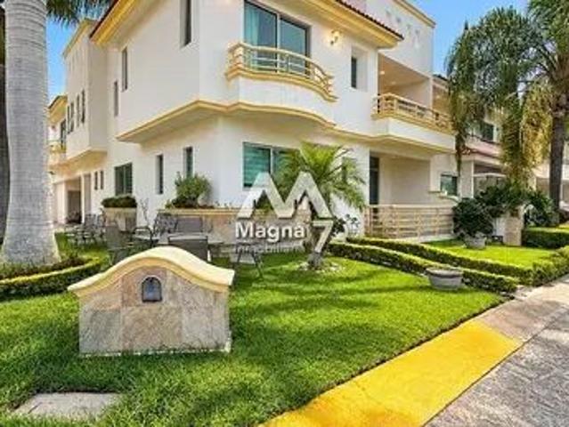 Casa en Boulevard Jardín Del Real Oriente, Parque Real, Nuevo México, Zapopan, Región Centro, Jalisco, 45138, México