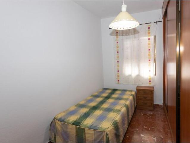 CASA EN CULLAR VEGA