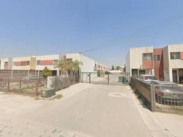 Casa en C. San Uriel 1090, San Pedro Tlaquepaque, Jal