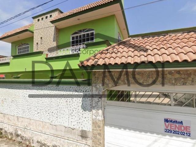 Casa en Calle Manuel Ávila Camacho #204, Medellín de Bravo, Veracruz