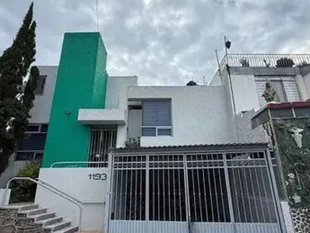 Casa en Calle Antonio Caso, Barranquitas, Guadalajara, Región Centro, Jalisco, 44290, México