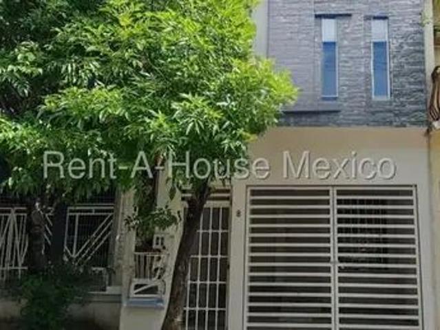 Casa en Calle Cardenal, La Pradera, Querétaro, México