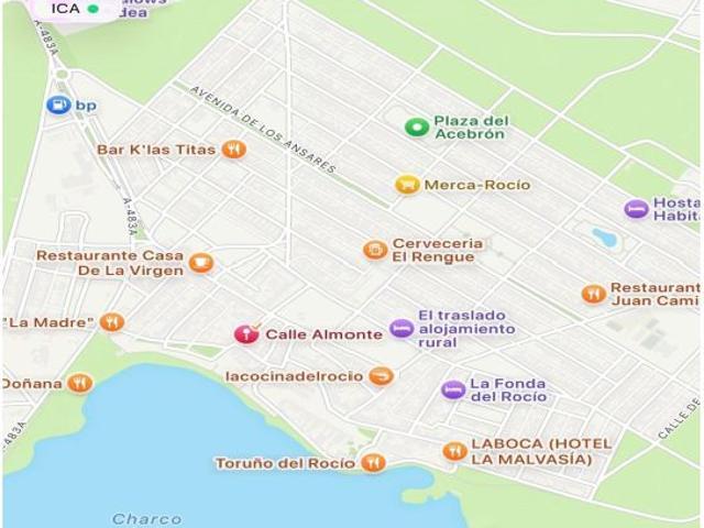 Casa en calle Céntrica y principales de la Aldea del Rocío, para reformar + apartamento