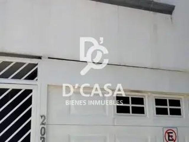 Casa en Calle Del Rosal, Jardines De Celaya 3ra Sección, Celaya, Guanajuato, México