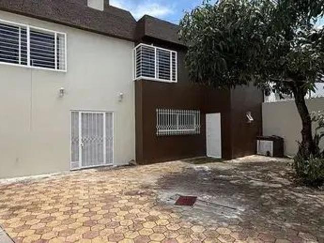 Casa en Calle Esmeralda, Verde Valle 3a Sección, Guadalajara, Región Centro, Jalisco, 44540, México