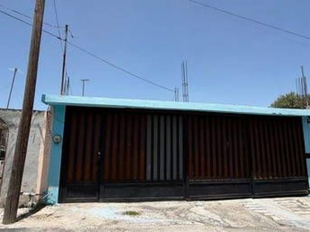 Casa en Calle Ignacio Allende, Gobernadores, Salinas Victoria, Nuevo León, 65500, México