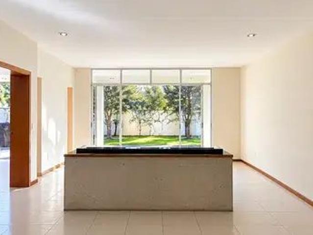 Casa en Calle La Campiña, Royal Country, Zapopan, Región Centro, Jalisco, 45116, México